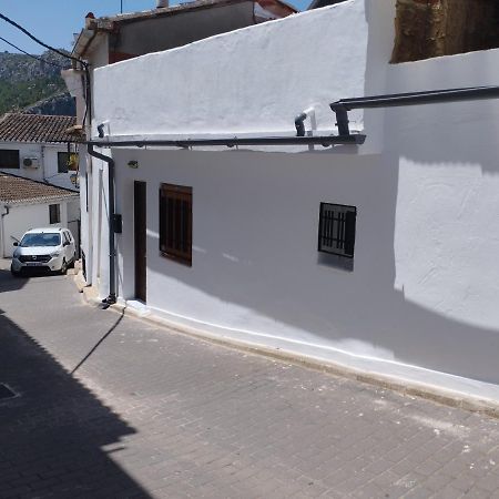 Muy Centrico La Plaza Apartment Chulilla Exterior photo